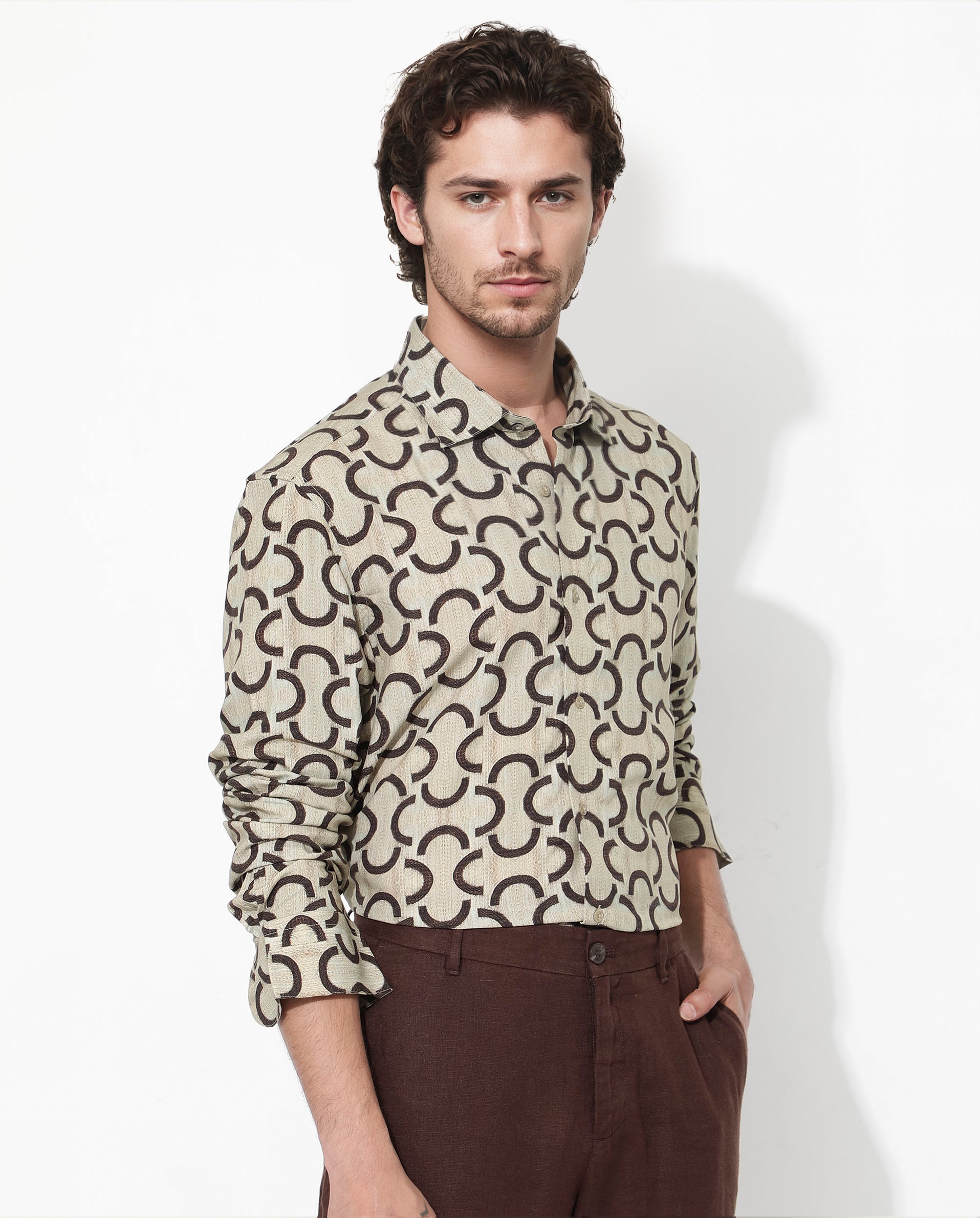 Men's Beige Casual Regular Fit Printed Full Sleeves Shirt