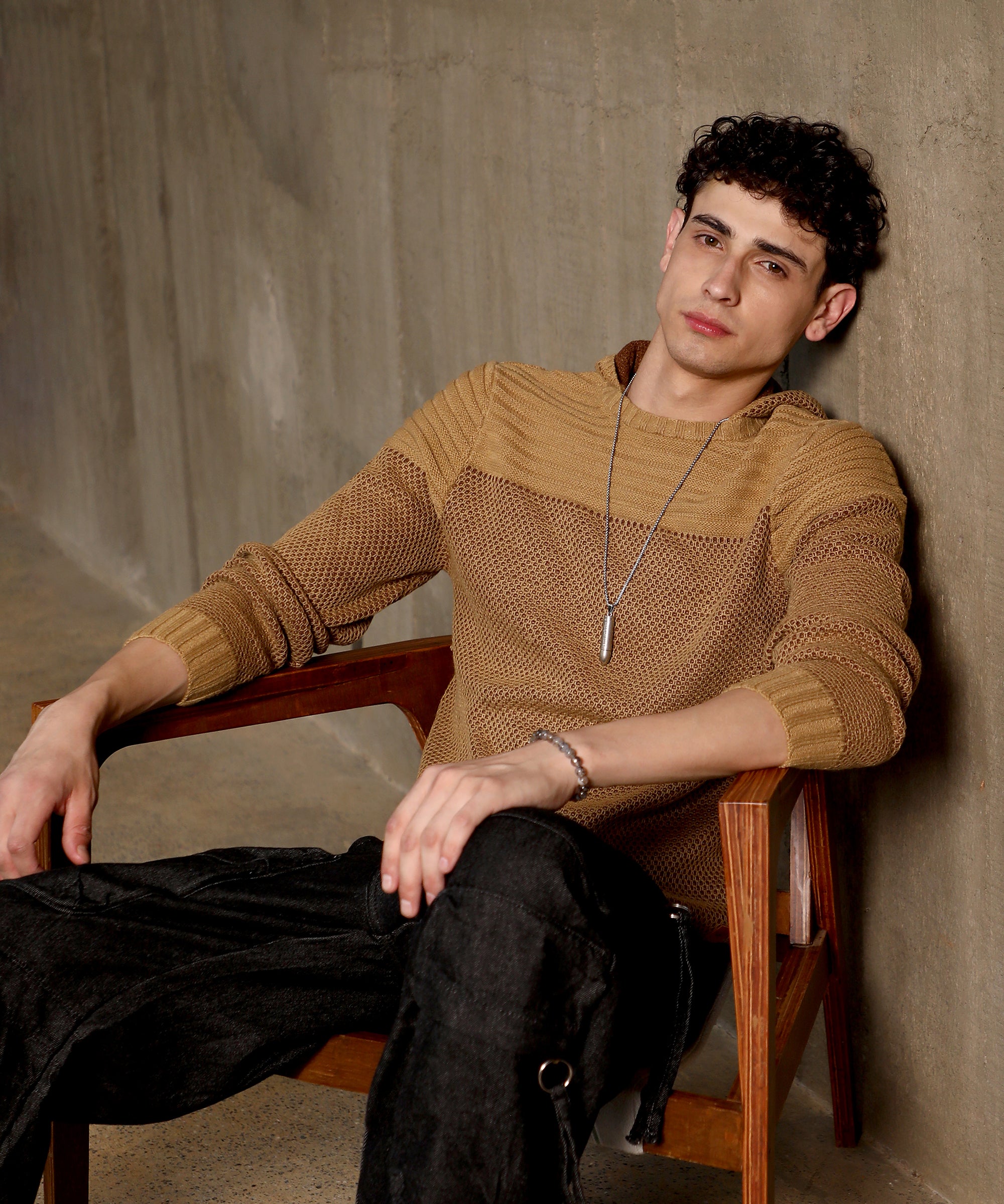 Men's Brown Textured Knit Pullover Sweater