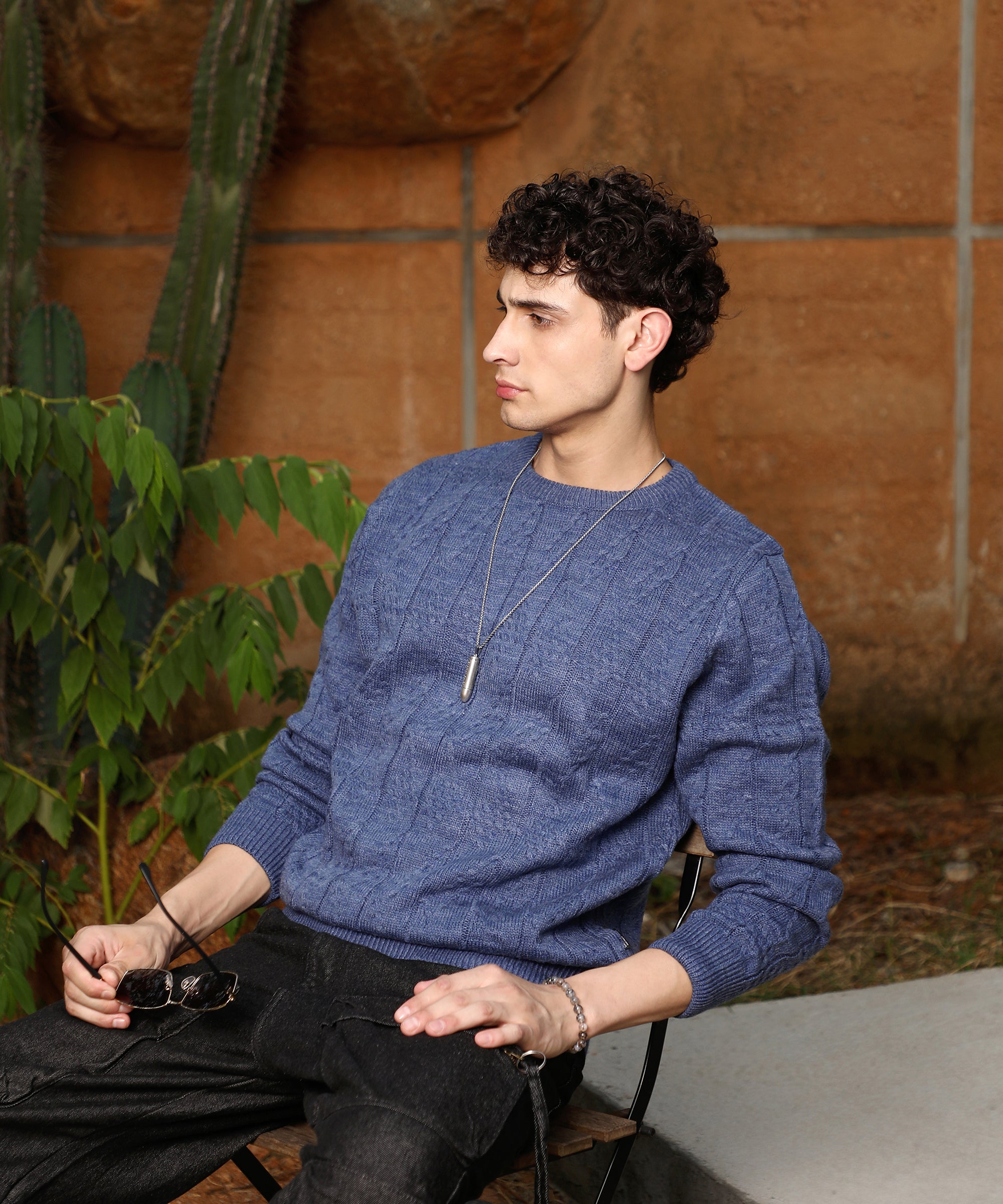 Men's Blue Textured Knit Pullover Sweater