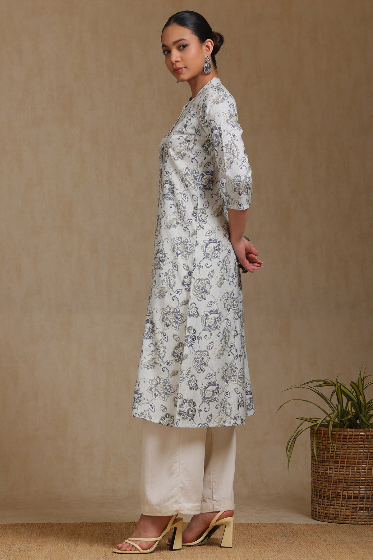 Women's Grey Linen Blend Botanical Print Kurta