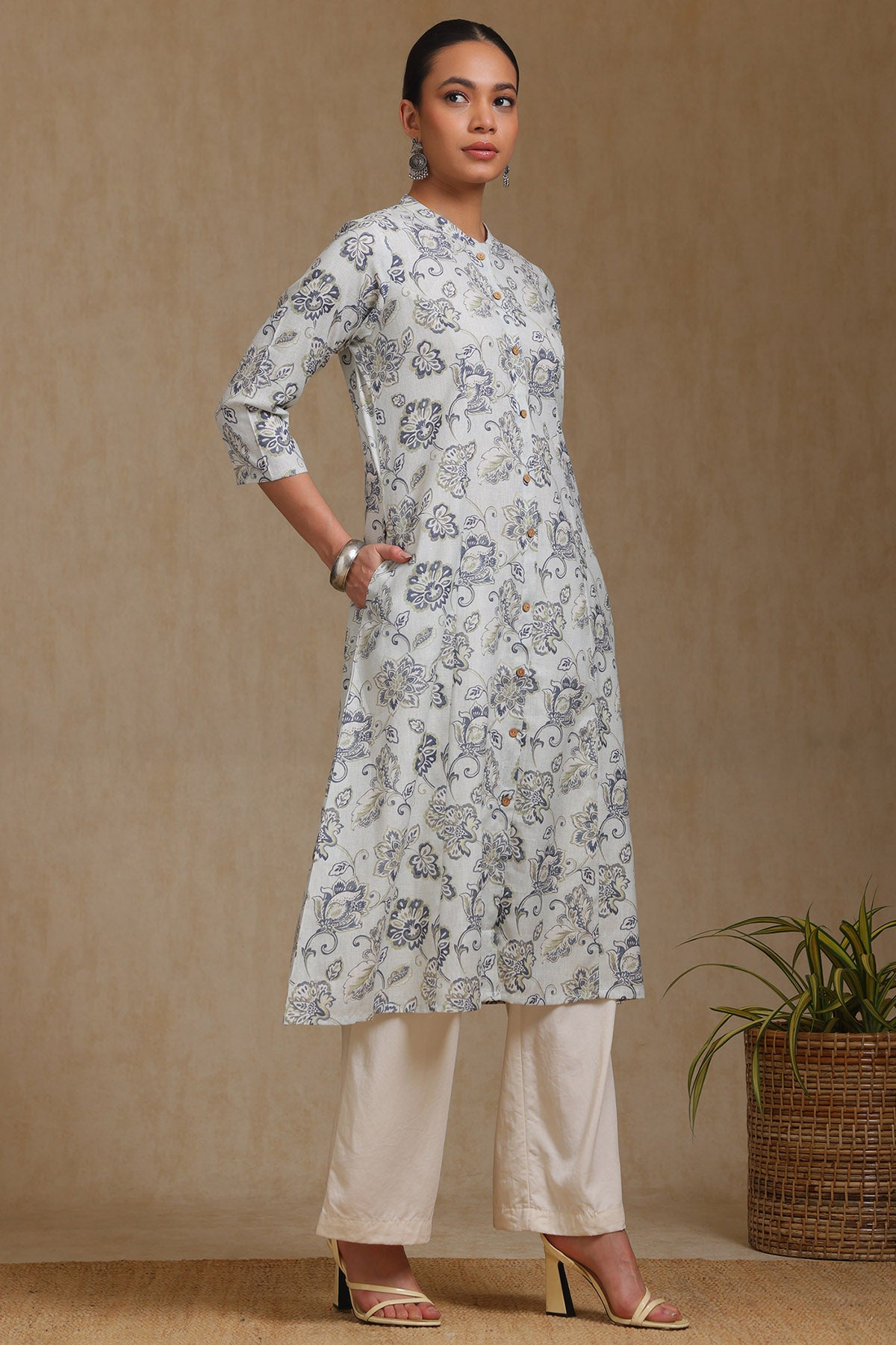 Women's Grey Linen Blend Botanical Print Kurta