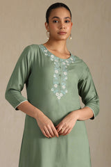Women's Sap Green Rayon Embroidered Kurta With Thread Work