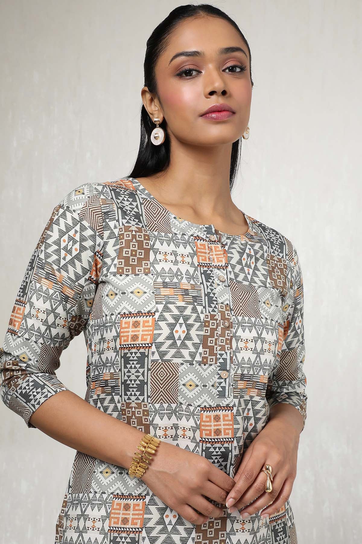 Women's Beige Rayon Ethnic Motifs Kurta