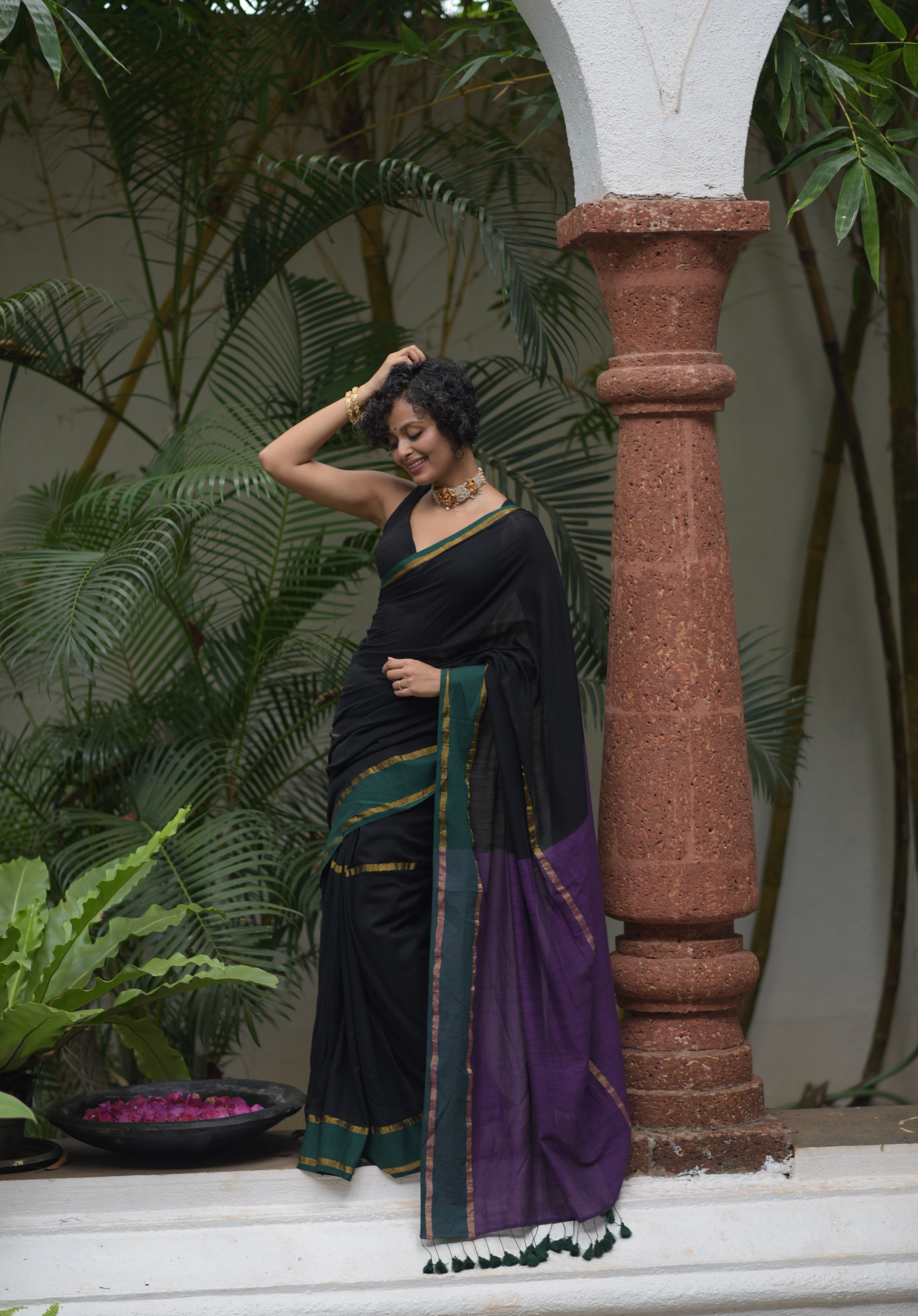 Women's Black Cotton Blend Saree