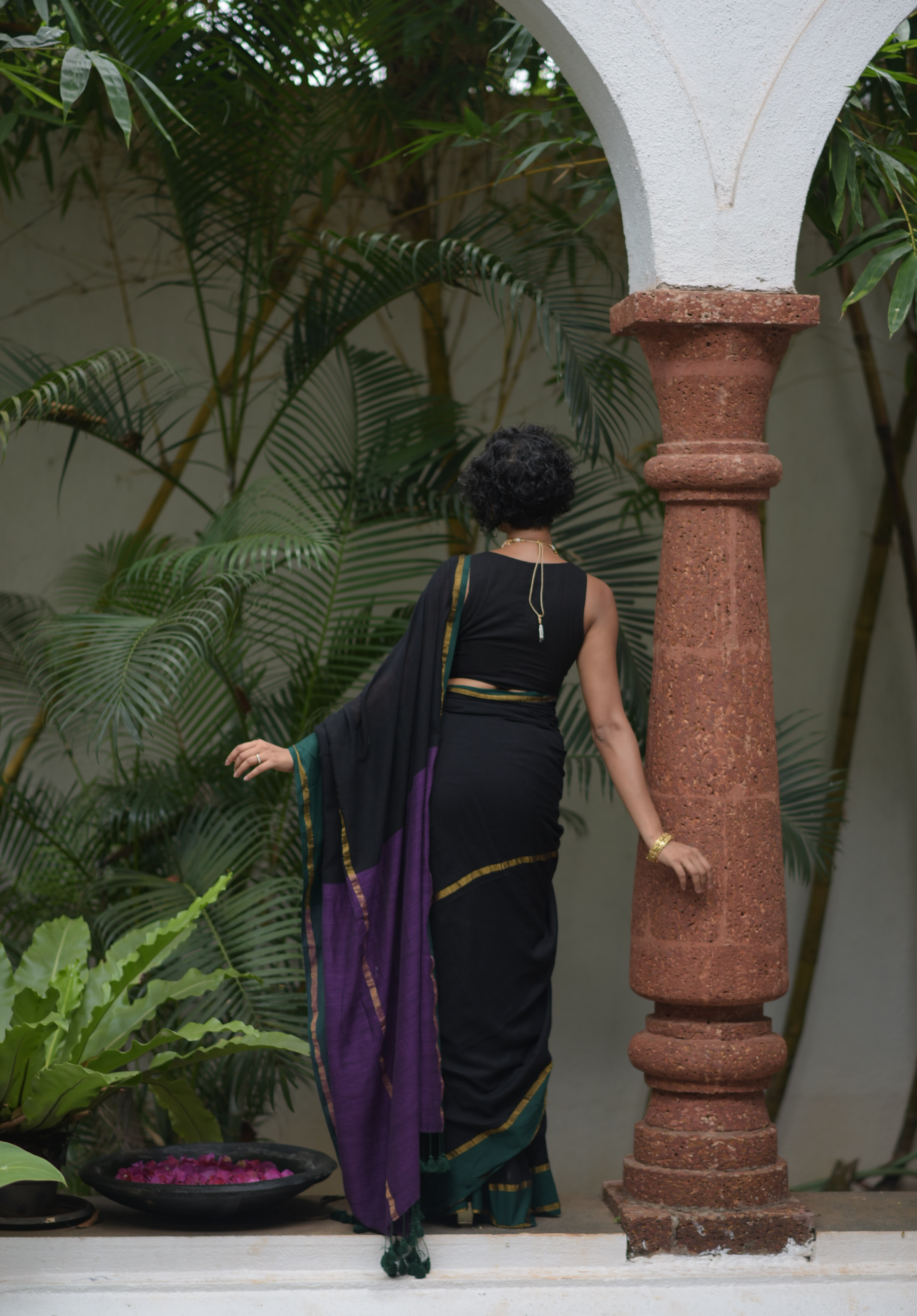 Women's Black Cotton Blend Saree