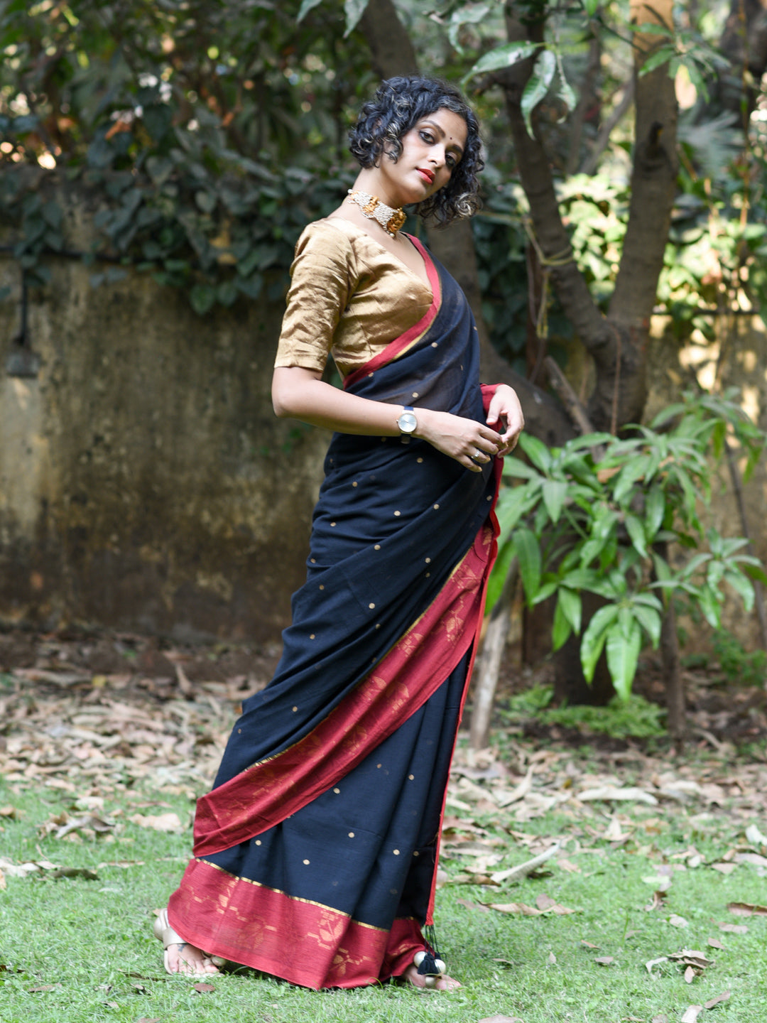 Women's Black and Red Border Casual Cotton Saree