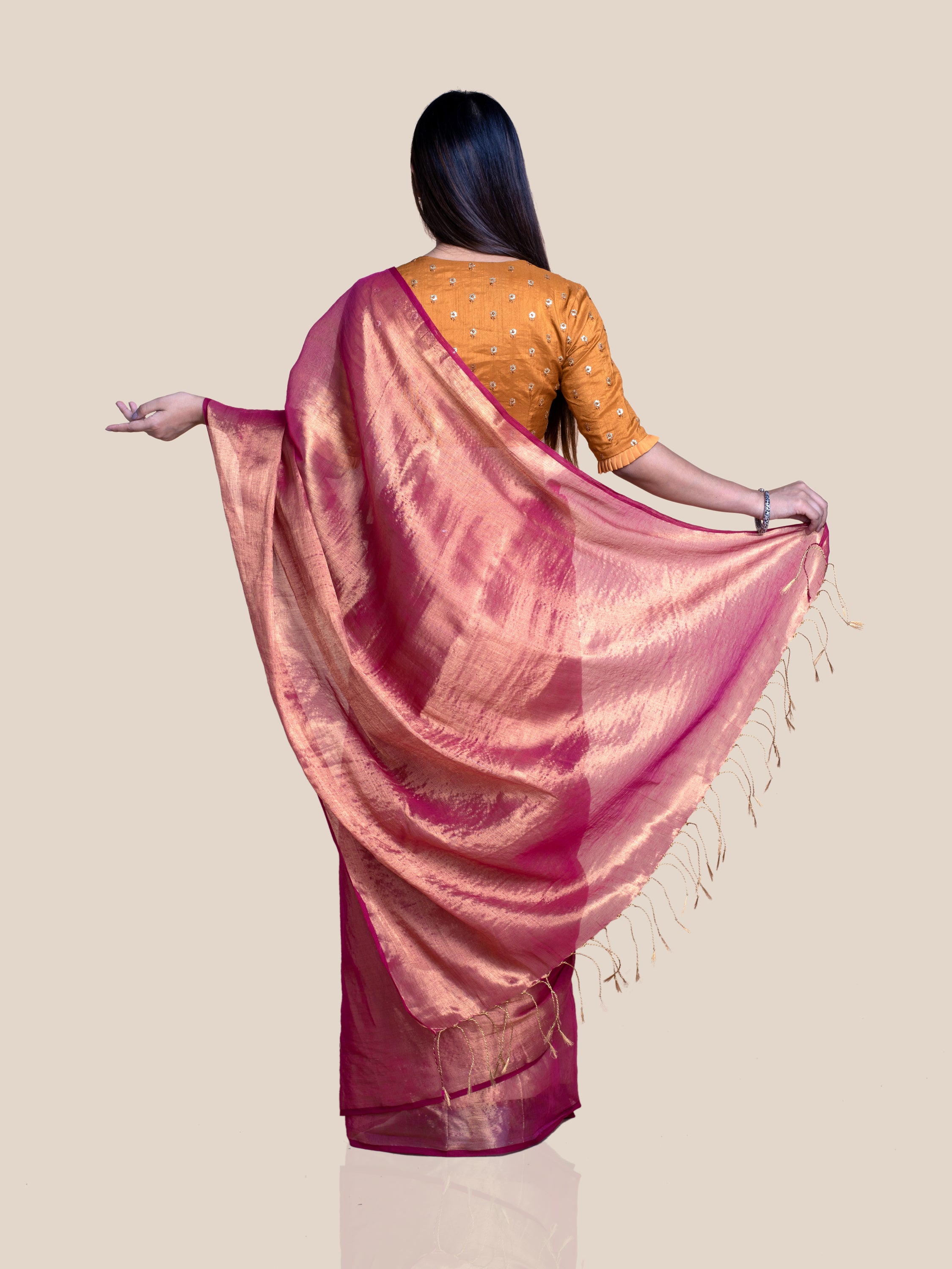 Women's Red Cotton Blend Saree
