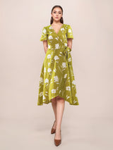 Women's Green Casual Fit & Flared Printed Half Sleeves Dress