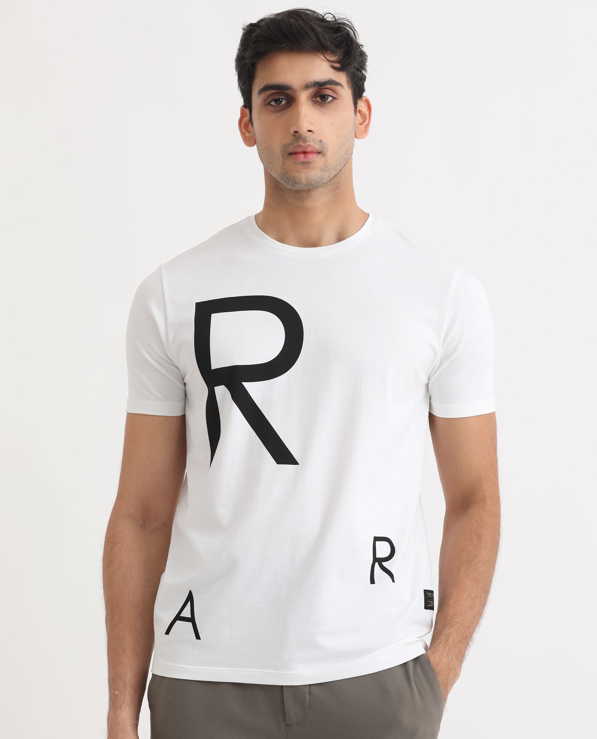 Men's White Casual Slim Fit Printed Half Sleeves Tshirt