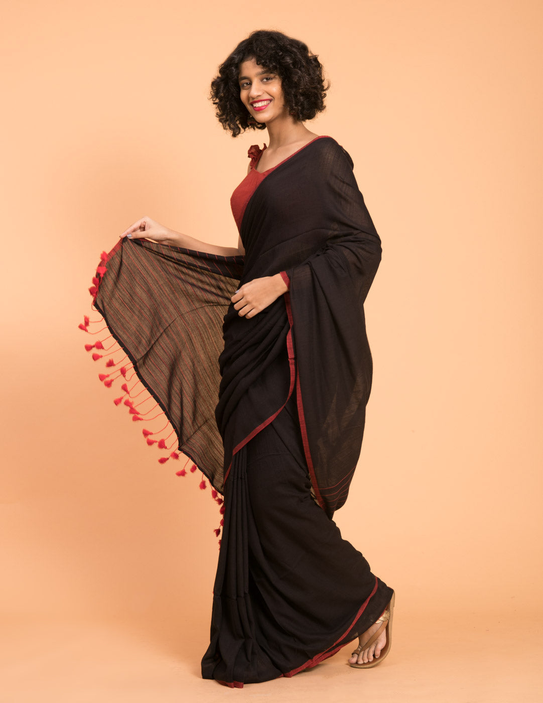 Women's Black Cotton Blend Saree