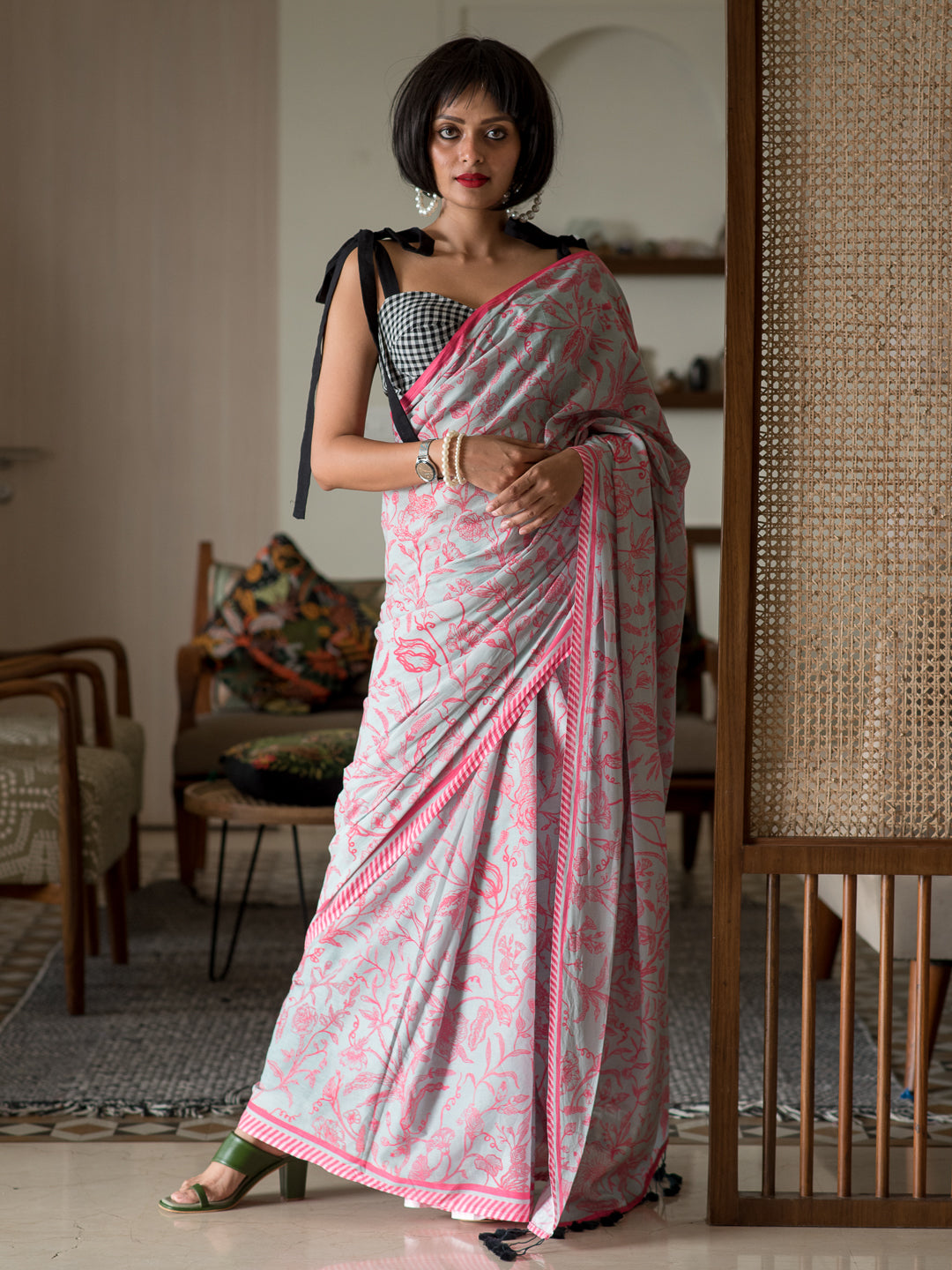 Women's White Mul Cotton Saree