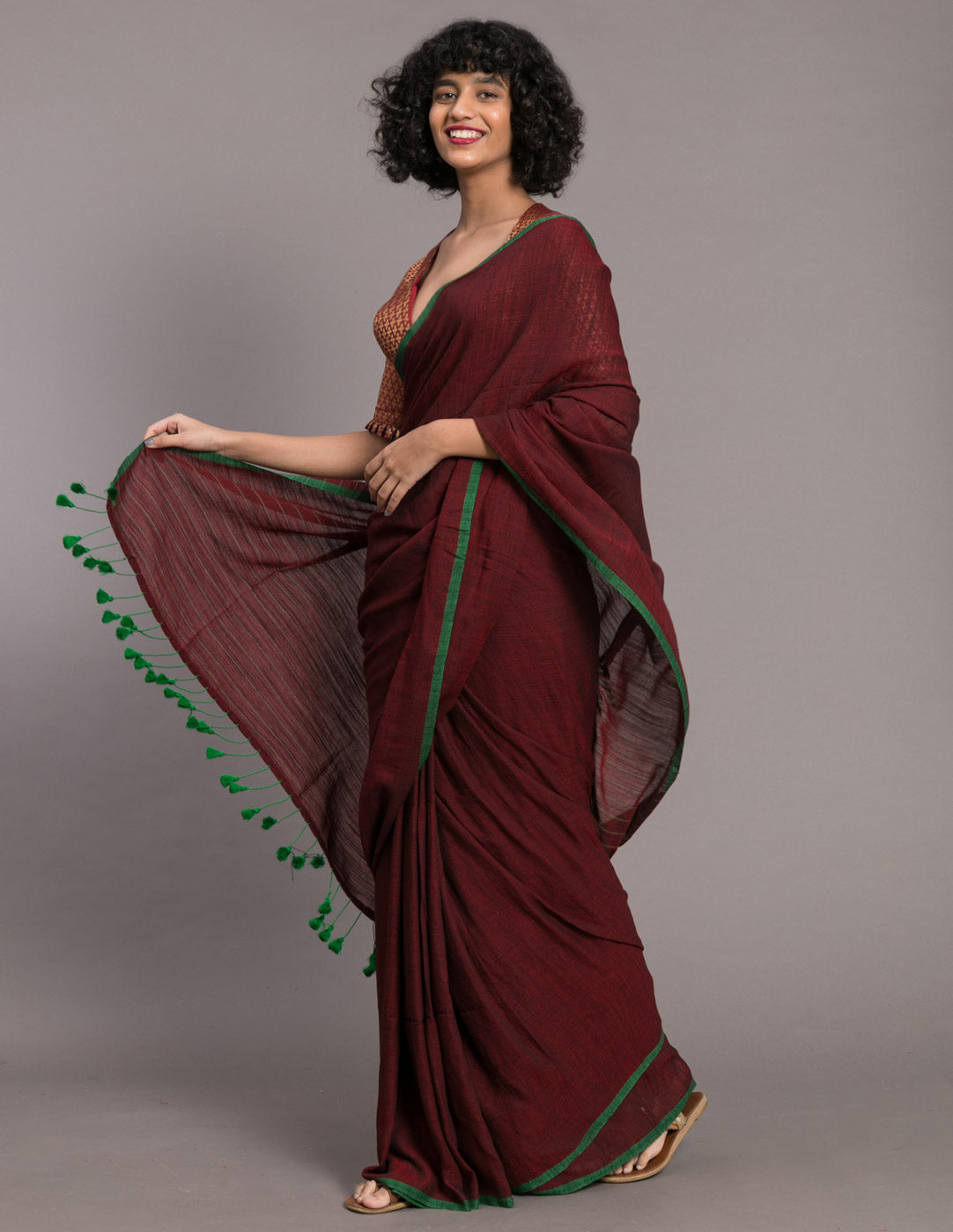 Women's Red Cotton Blend Saree