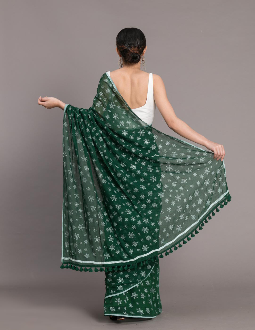 Women's Green Pure Cotton Saree