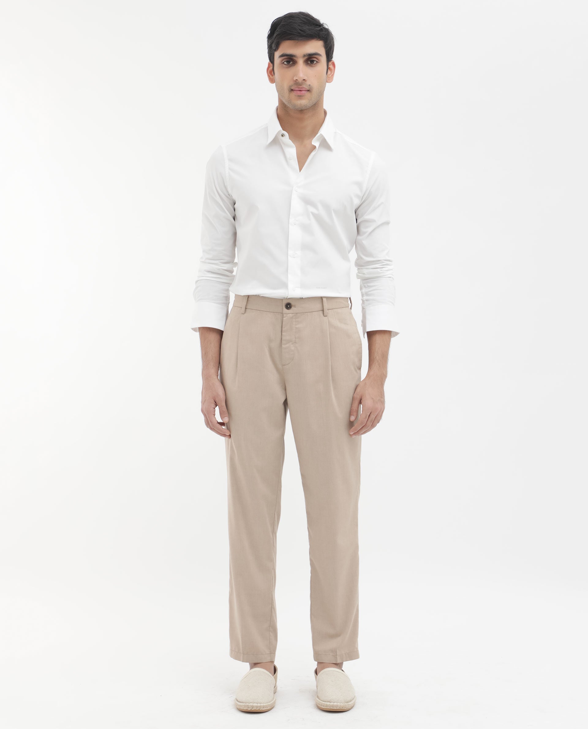 Men's Beige Casual Regular Fit Solid Trouser