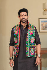 Men's Green Embroidered Sleeveless Festive Koti