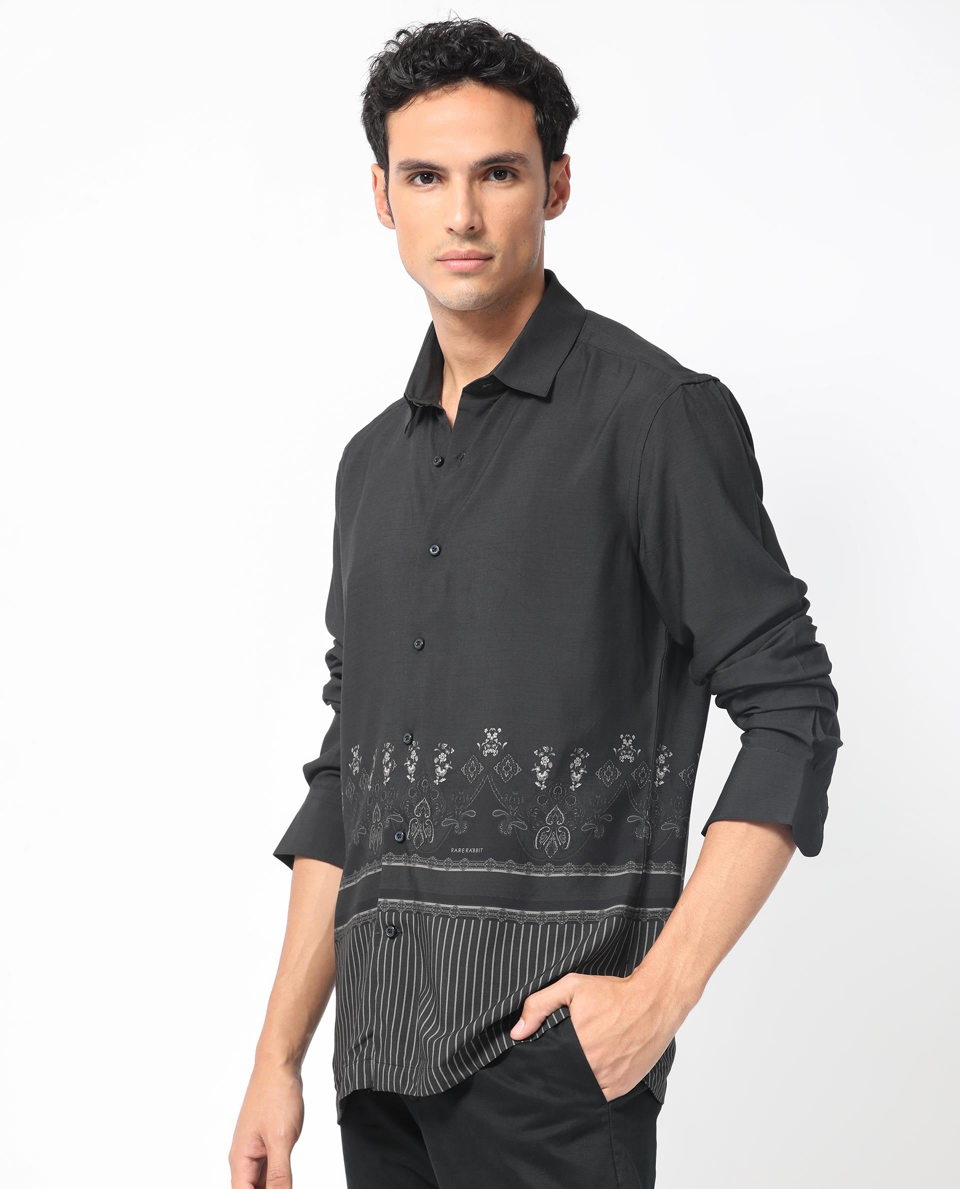 Men's Black Casual Regular Fit Printed Full Sleeves Shirt