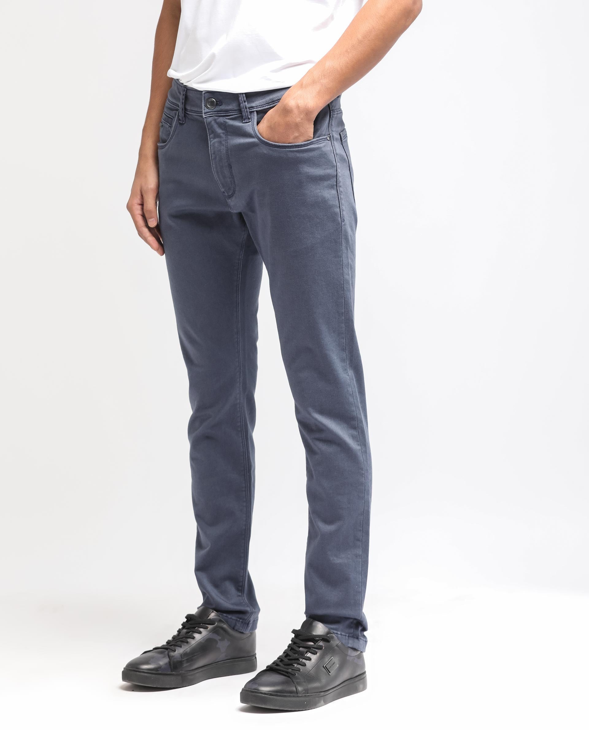 Men's Grey Casual Slim Fit Solid Jeans