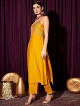 Women's Yellow Floral Yoke Design Shoulder Straps Sleeveless Kurta Set