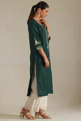 Women's Green Viscose Blend Embroidered Kurta With Zari