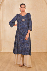 Women's Blue Casual Printed Three Quarter Sleeves Kurta