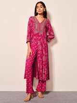 Women's Pink Festive Printed Three Quarter Sleeves Kurta Set