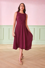 Women's Red Casual Regular Fit Solid Sleeveless Dress