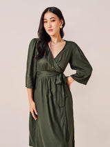 Women's Green Casual Regular Fit Solid Sleeveless Dress
