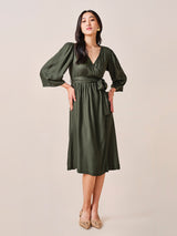 Women's Green Casual Regular Fit Solid Sleeveless Dress