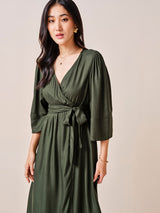 Women's Green Casual Regular Fit Solid Sleeveless Dress