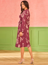 Women's Red Casual Regular Fit Printed Three Quarter Sleeves Dress