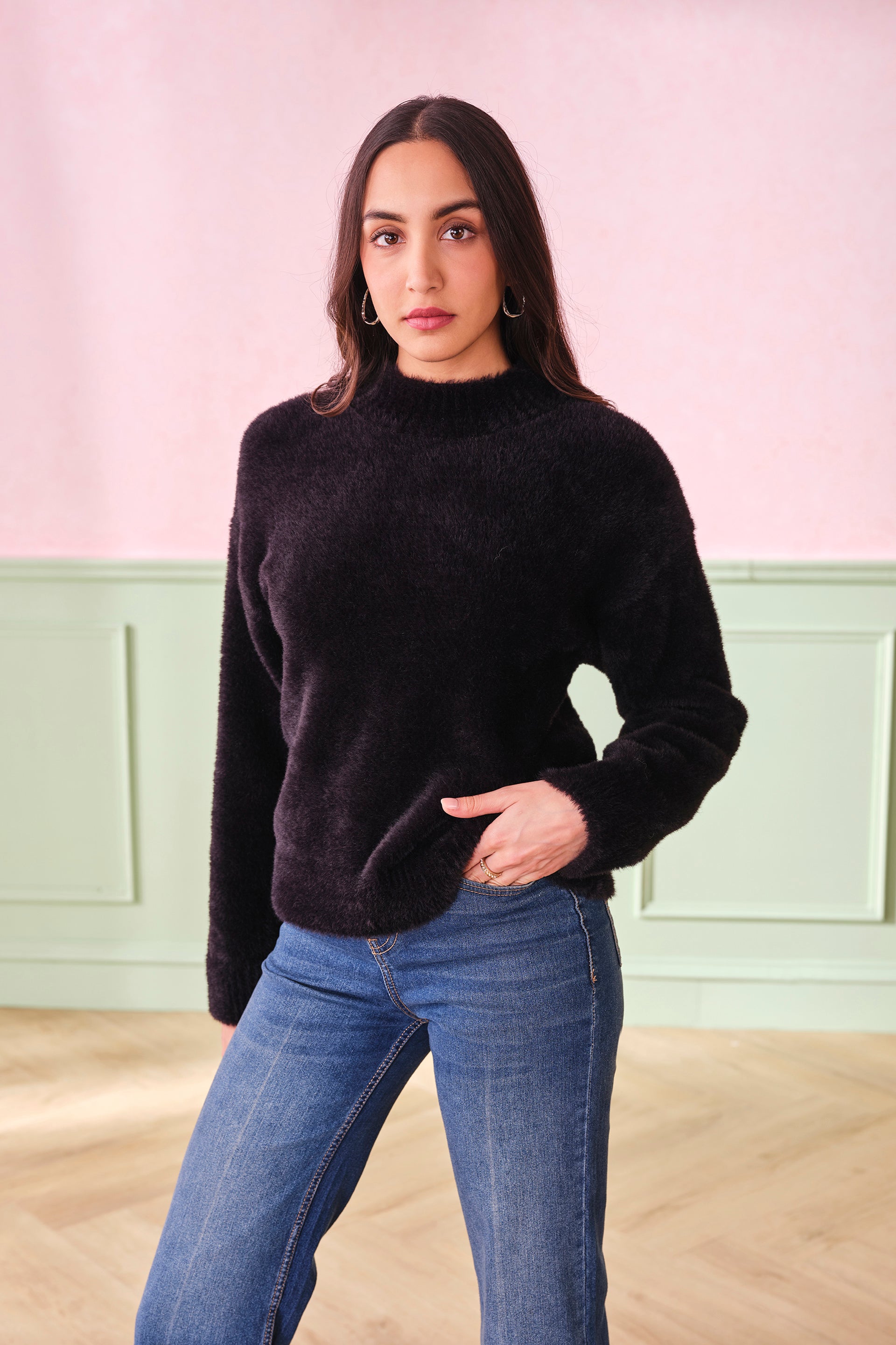 Women's Black Casual Solid Full Sleeves Top