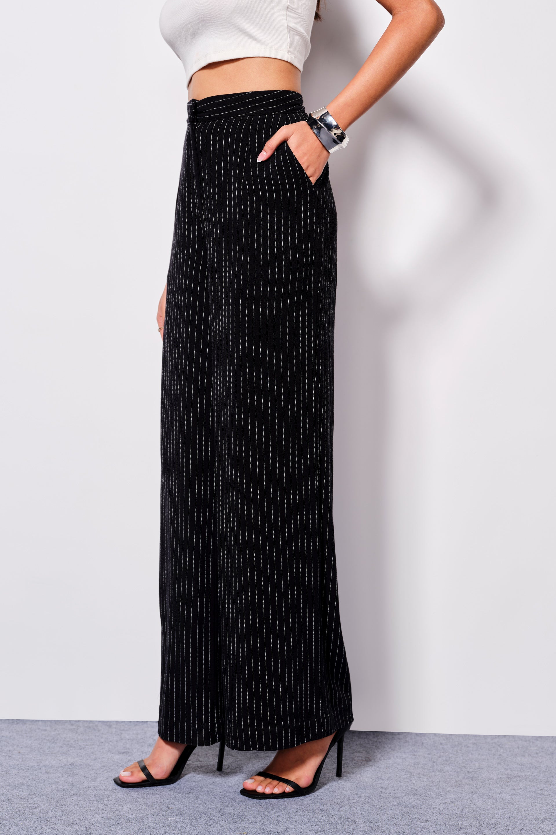 Women's Black Stripes Linen Full Length Woven Trousers