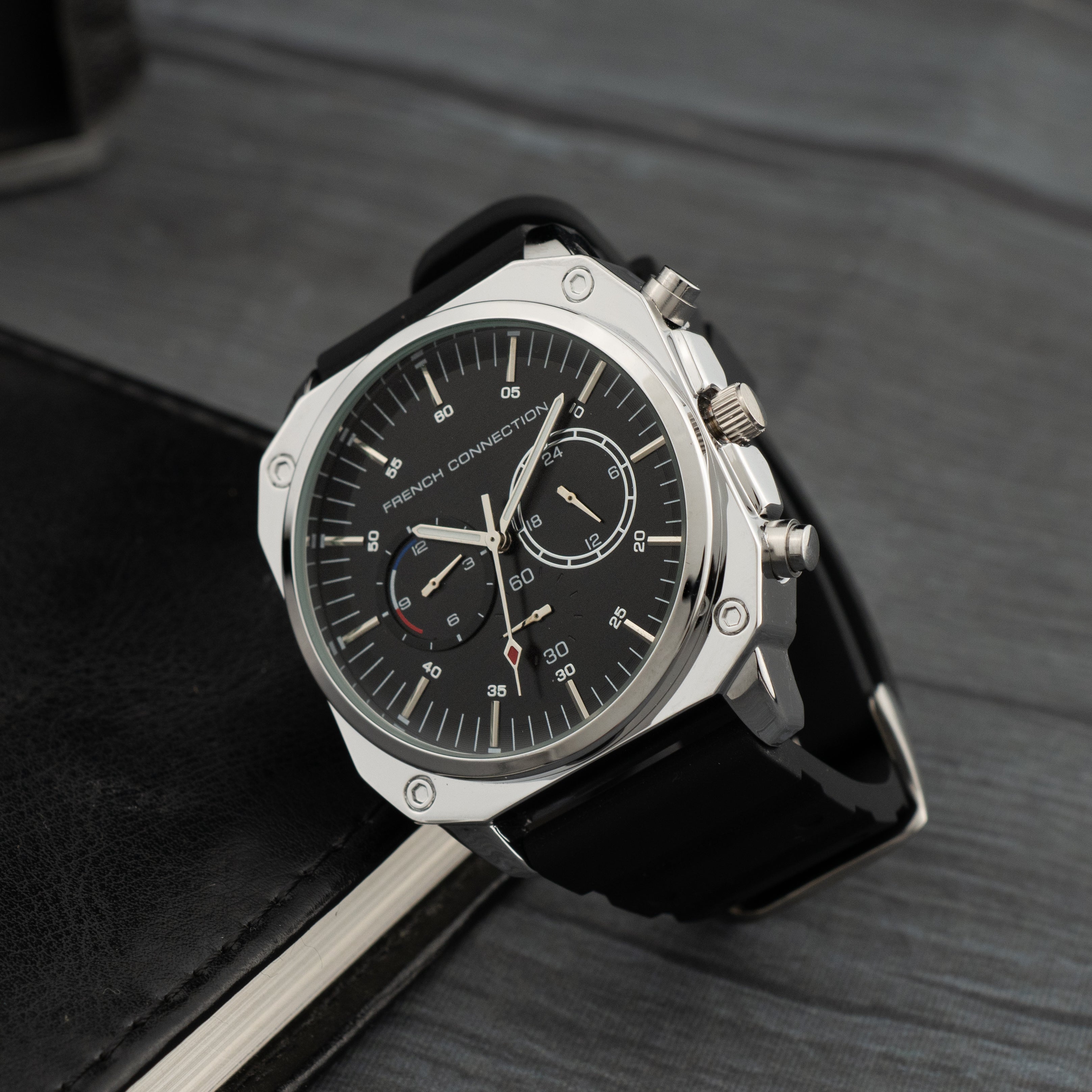 Men's Black Casual Round Analogue Watch-FCB3B-S