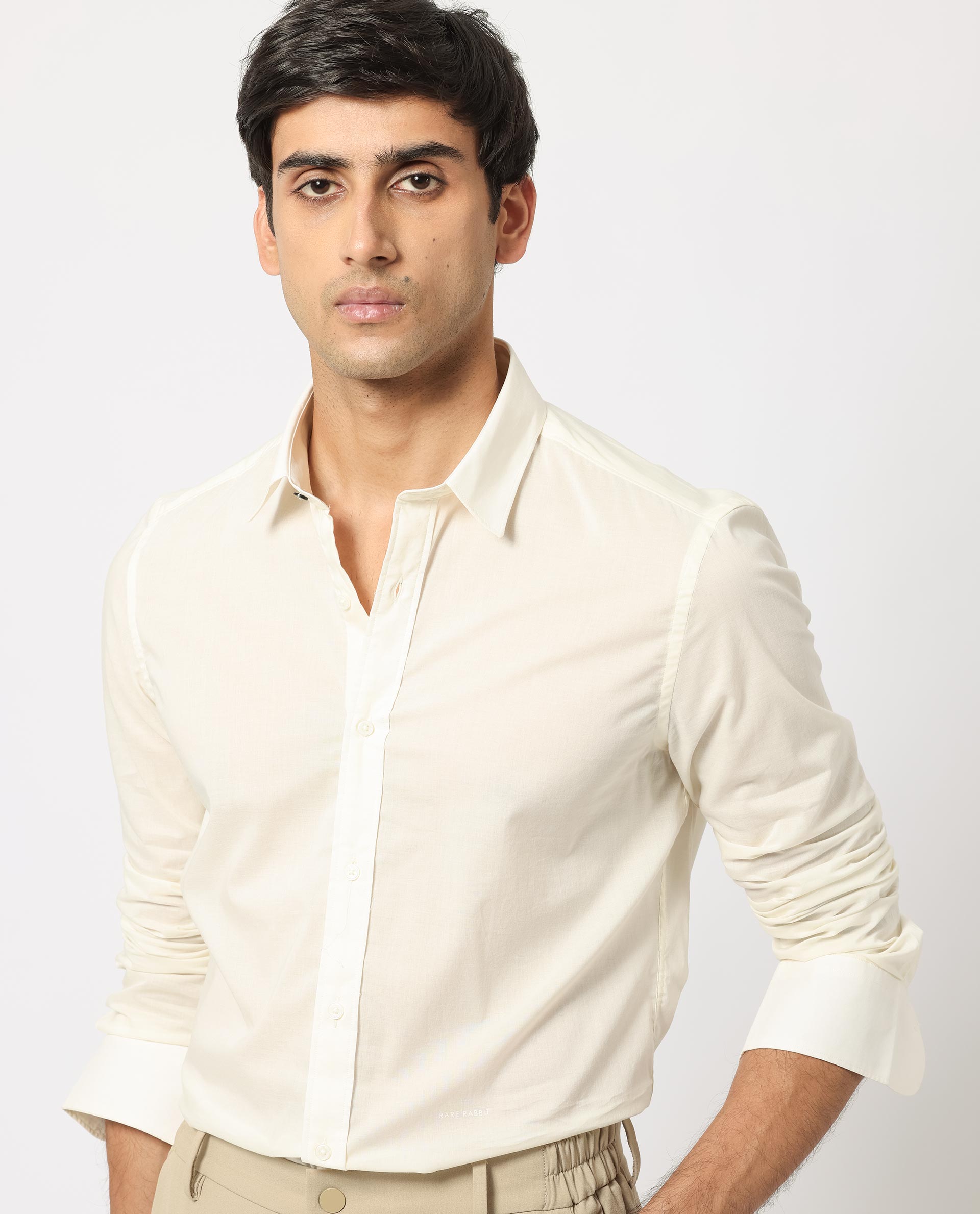 Men's White Casual Regular Fit Solid Full Sleeves Shirt