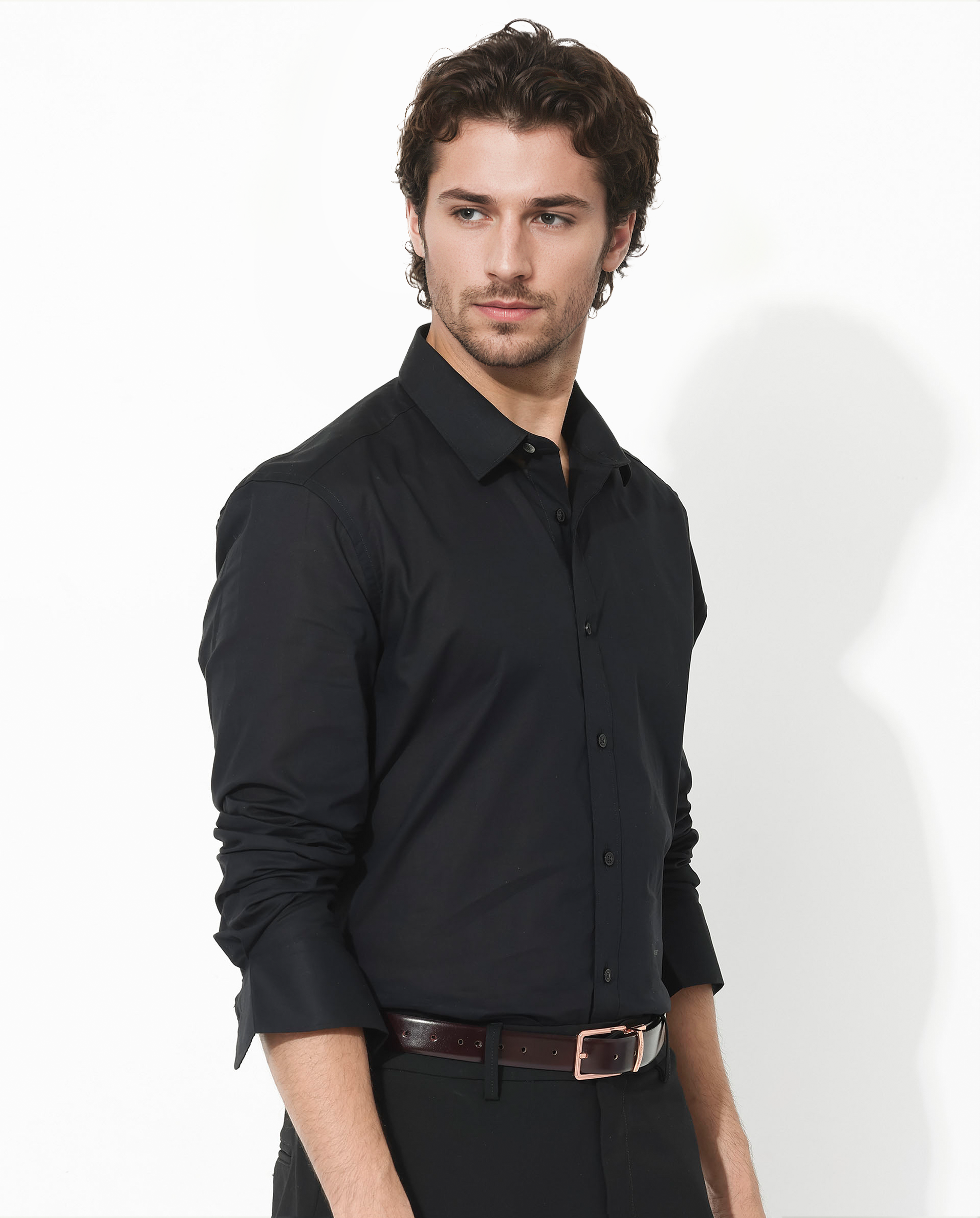 Men's Black Casual Regular Fit Solid Full Sleeves Shirt