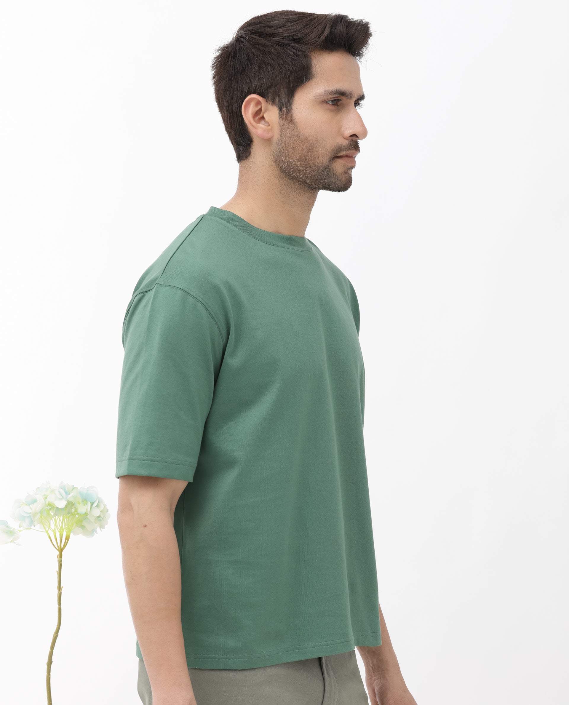 Men's Green Casual Oversized Fit Solid Half Sleeves Tshirt