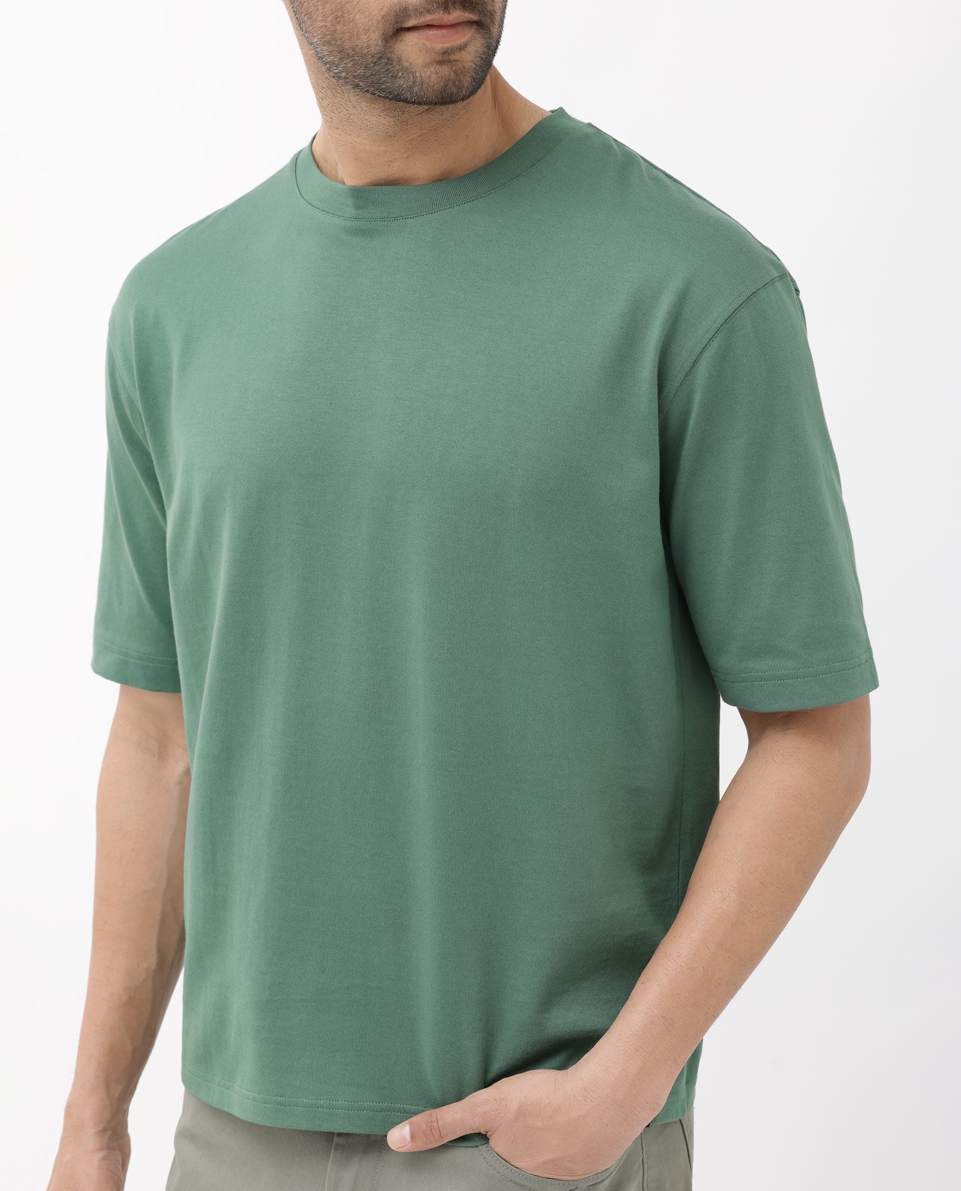 Men's Green Casual Oversized Fit Solid Half Sleeves Tshirt