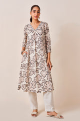Women's White Casual Printed Three Quarter Sleeves Kurta