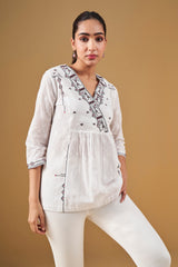 Women's White Casual Printed Three Quarter Sleeves Kurti