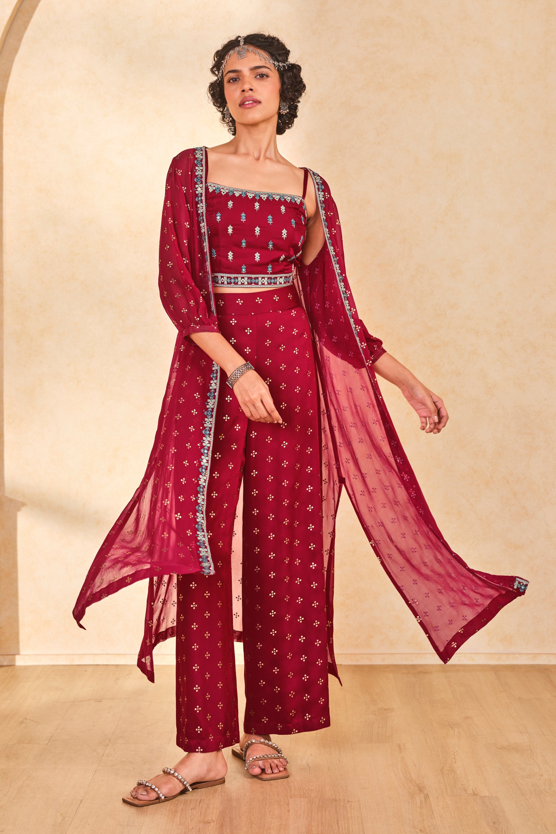 Women's Green Fusion Embroidered Full Sleeves Kurta Set