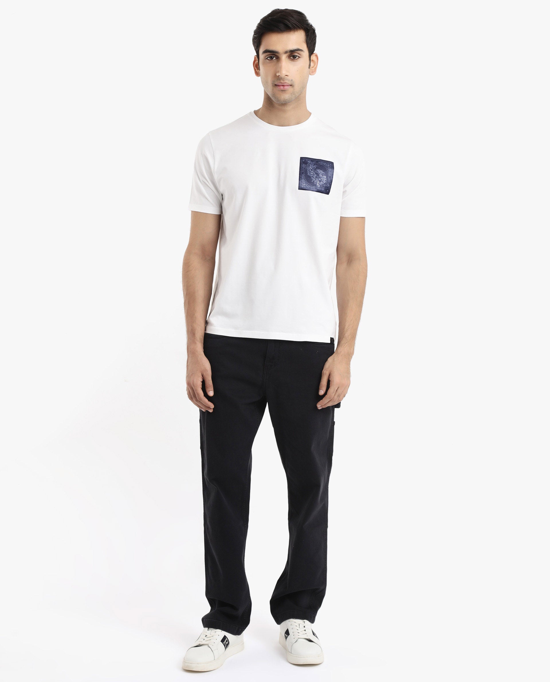 Men's White Casual Regular Fit Printed Half Sleeves Tshirt