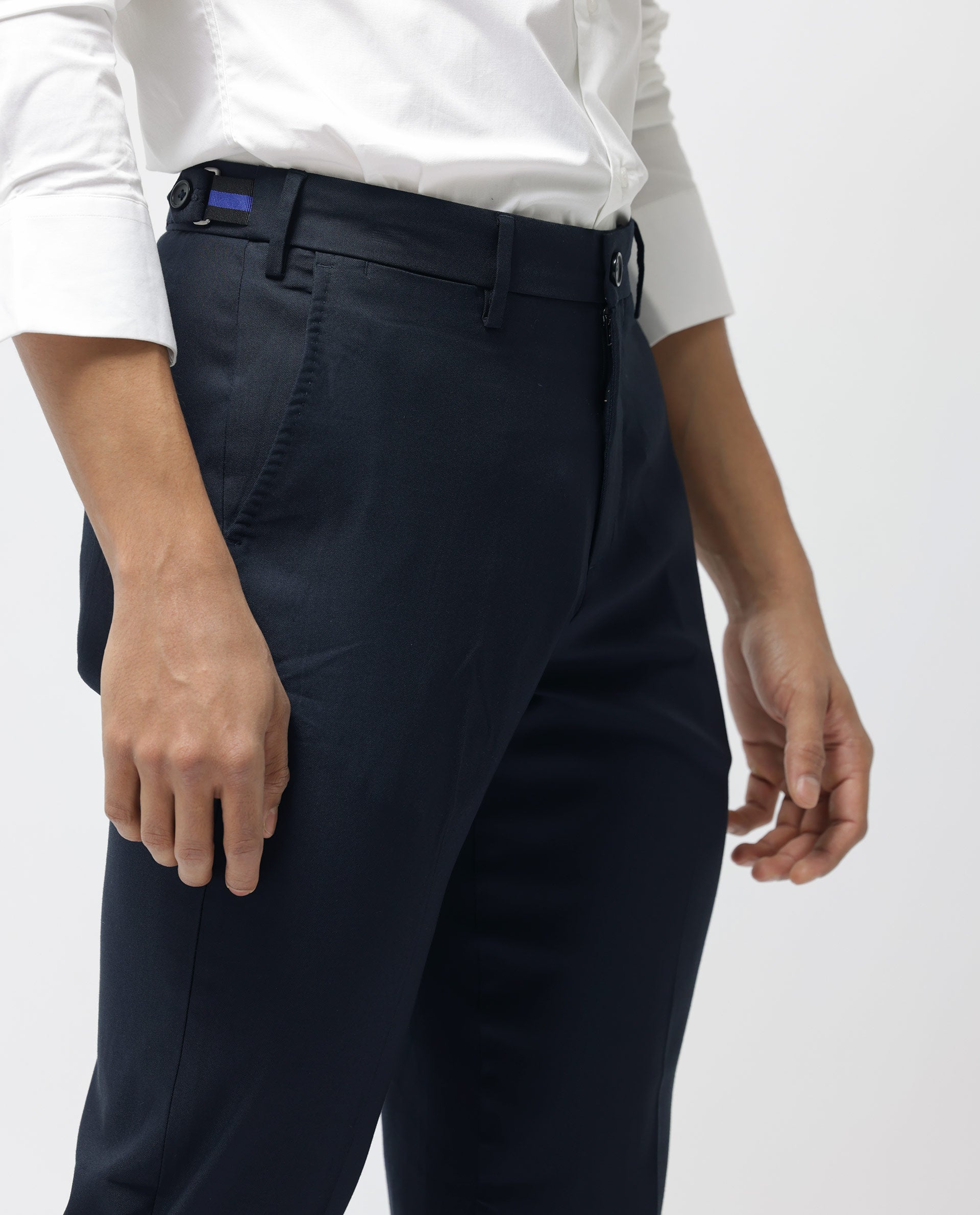 Men's Navy Casual Regular Fit Solid Trouser