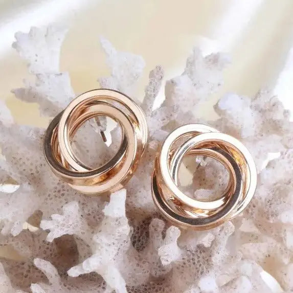 Women's Gold Golden Crooked Minimal Earring