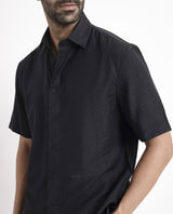 Men's Black Casual Regular Fit Solid Half Sleeves Shirt