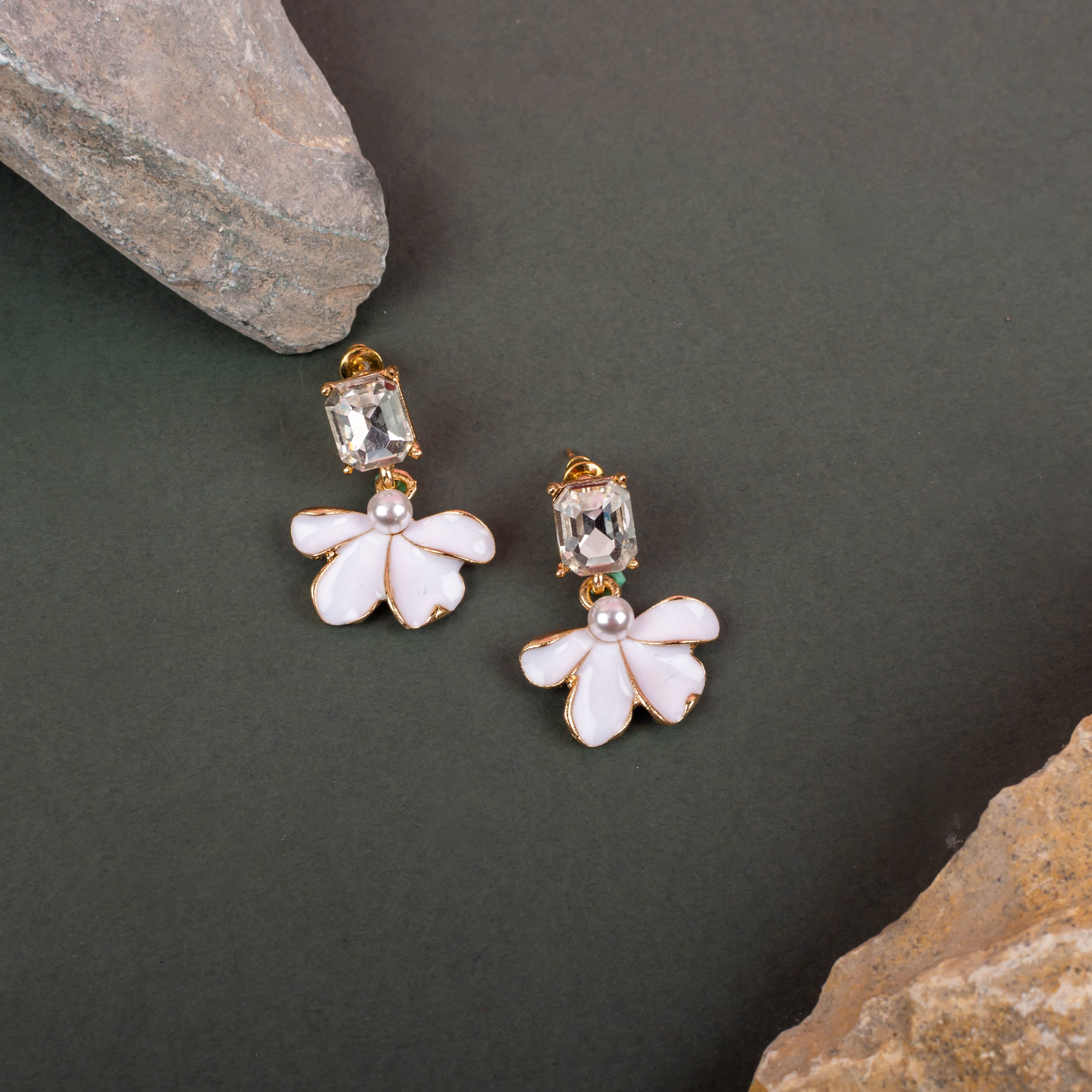 Women's White Casual Earrings