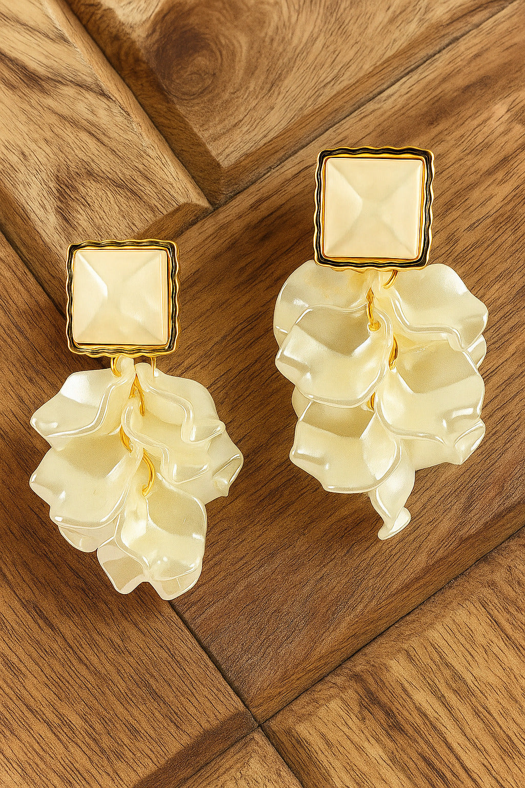 Women's White Casual Earrings