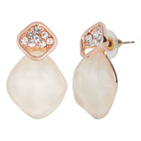 Women's White Monalisa Bead Stud Earring