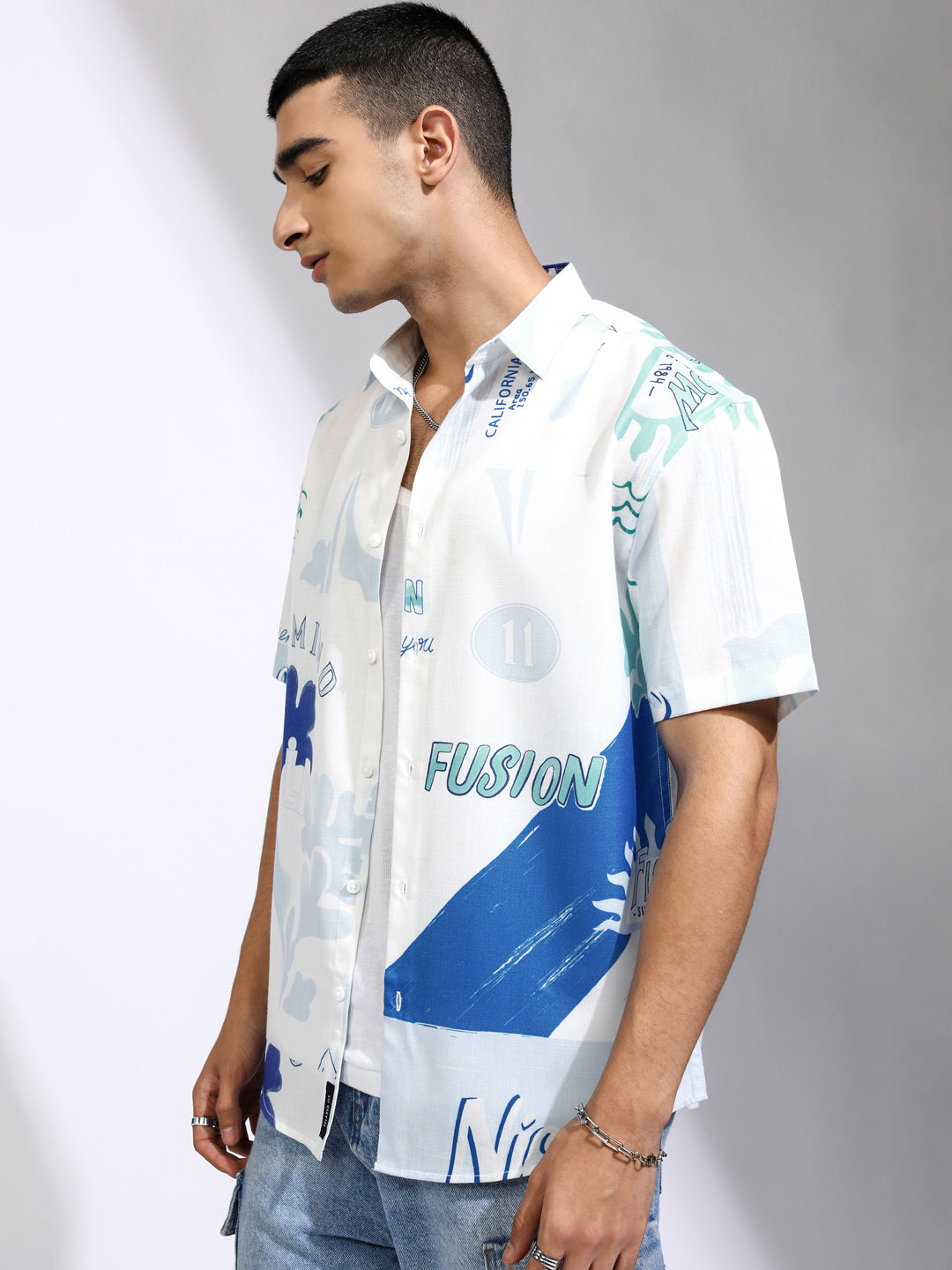 Men's White and Blue Printed Relaxed Shirt