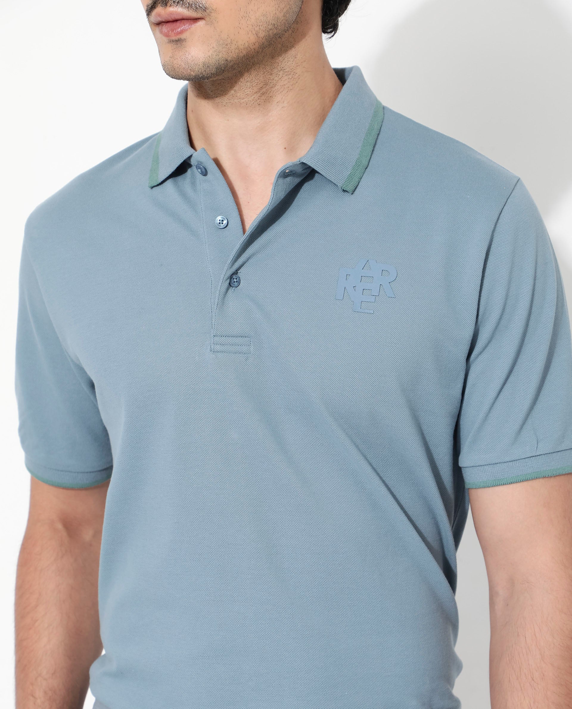 Men's Blue Casual Regular Fit Solid Half Sleeves Polo Tshirt