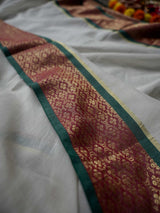 Women's White Cotton Acrylic Saree